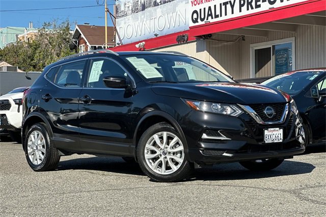 2021 Nissan Rogue Sport SV photo 2