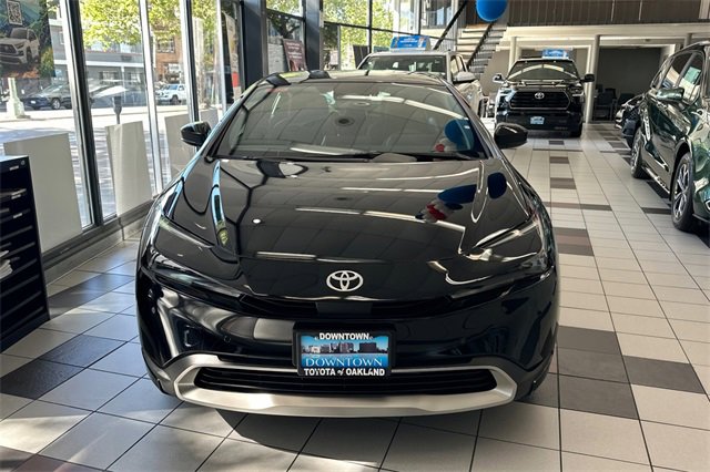 2025 Toyota Prius Plug-in Hybrid XSE Premium photo 3