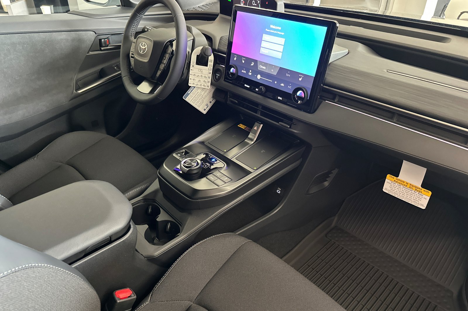 2026 Toyota C-HR SE - Photo 13