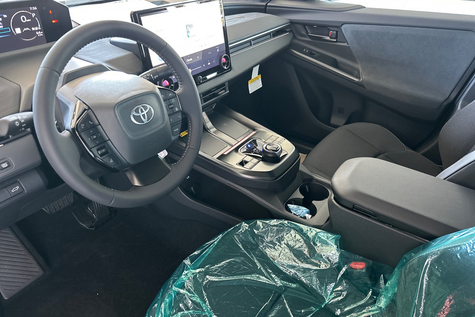 2026 Toyota C-HR SE - Photo 7