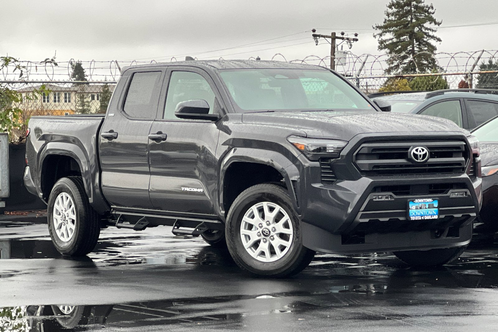 2025 Toyota Tacoma SR5 4x4 Double Cab photo 2