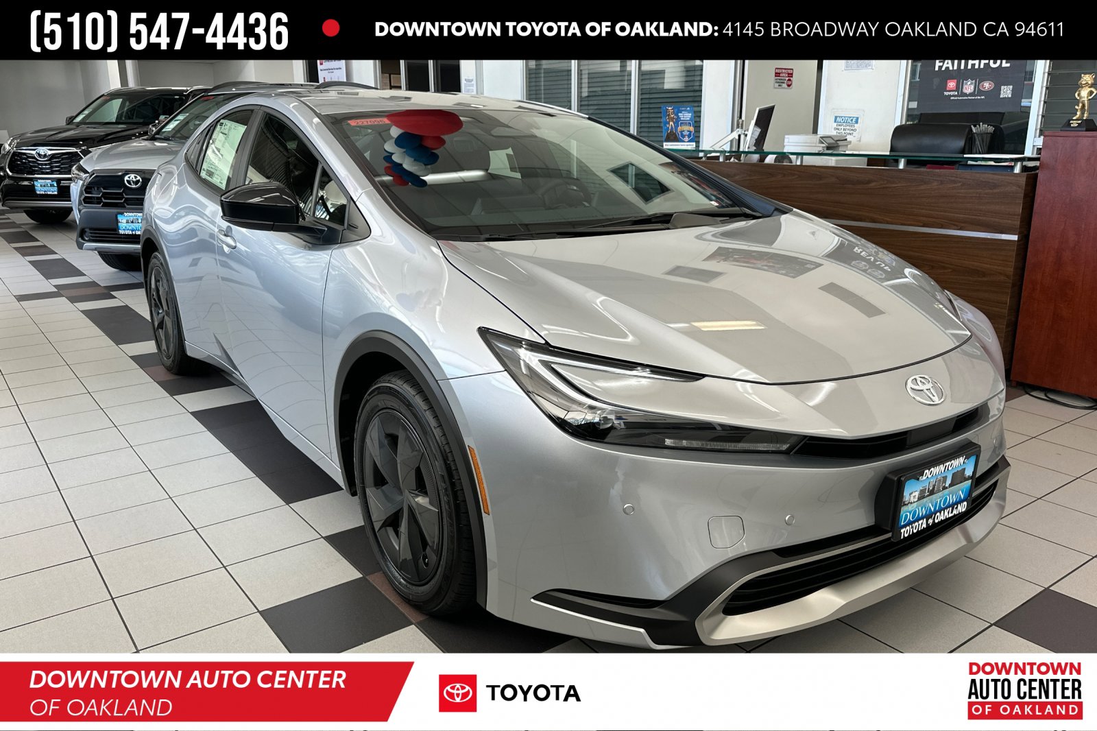 2026 Toyota Prius SE's photo