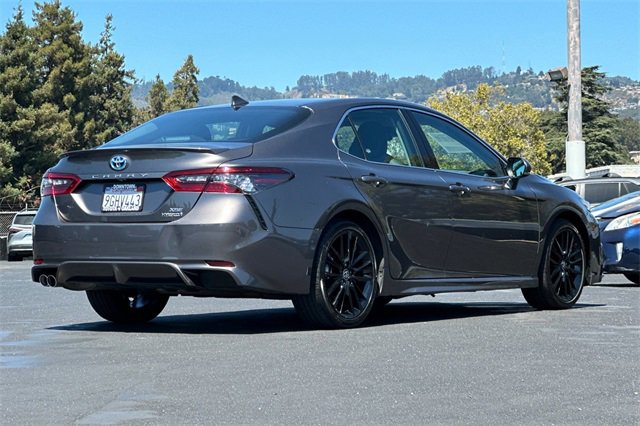 2023 Toyota Camry Hybrid XSE photo 3