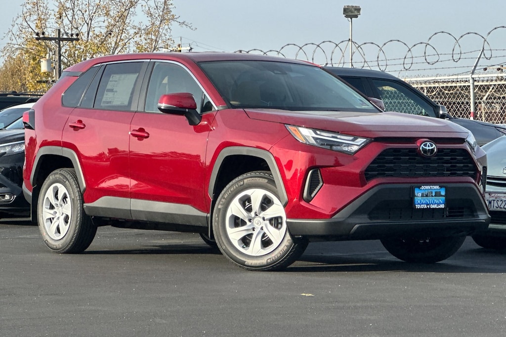 New 2025 Toyota RAV4 LE LE FWD SUV