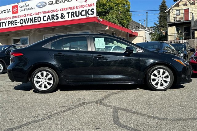 2023 Toyota Corolla LE photo 3