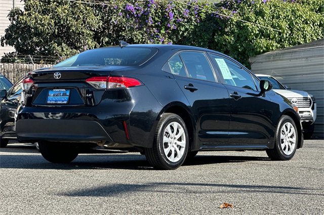 2023 Toyota Corolla LE photo 4