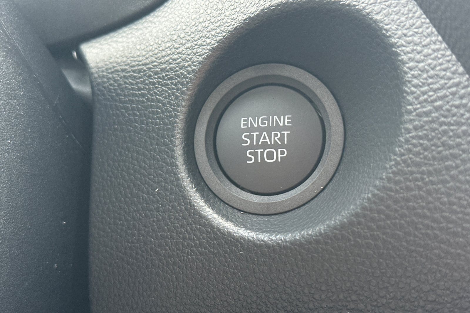 2026 Toyota Corolla Cross XLE - Photo 19