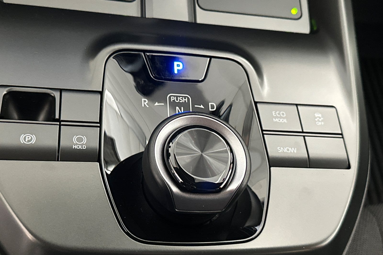 2026 Toyota C-HR SE - Photo 19
