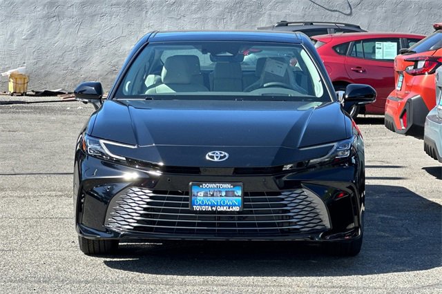 2025 Toyota Camry XLE photo 3