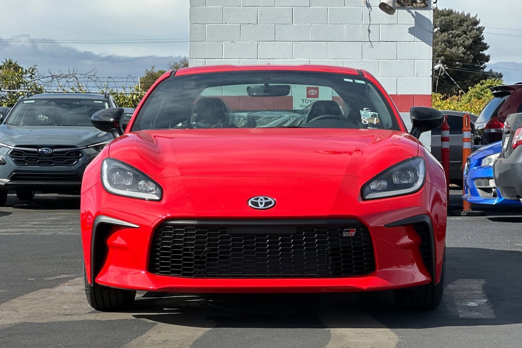 New 2025 Toyota GR86 AT 2+2 COUPE 6 SPD A/T