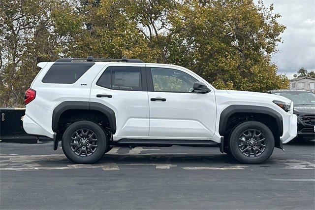 2025 Toyota 4Runner SR5 photo 4