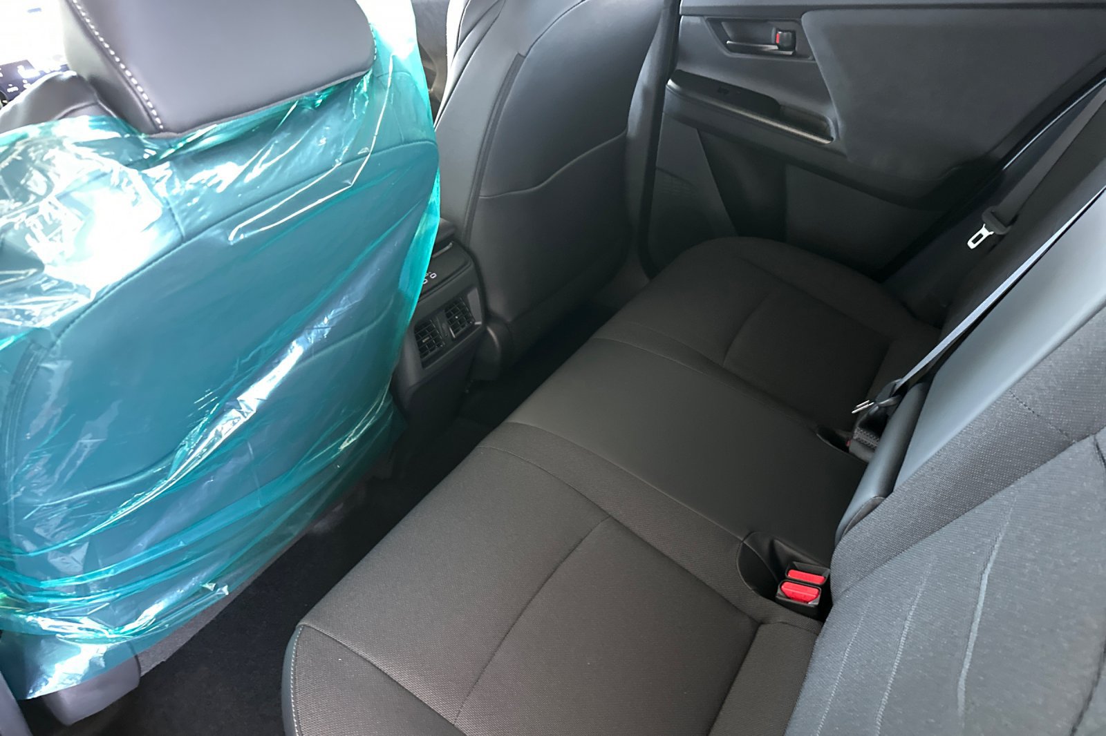 2026 Toyota C-HR SE - Photo 9