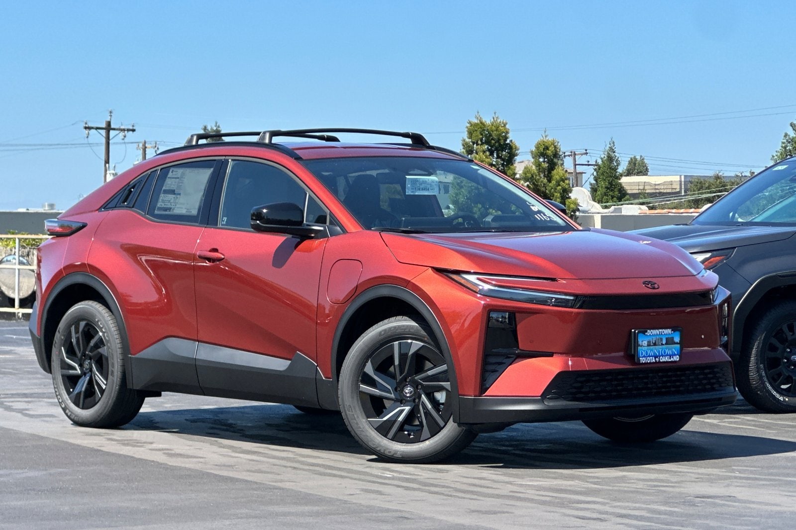 2026 Toyota C-HR SE - Photo 2