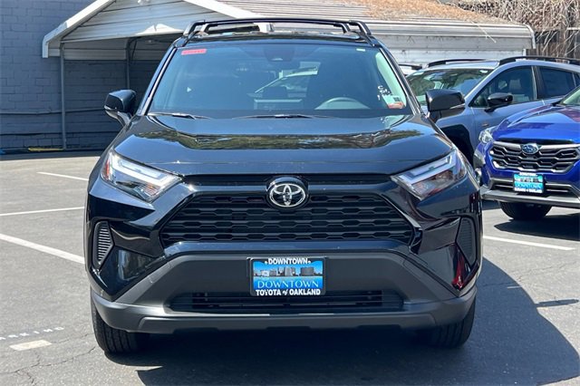 2025 Toyota RAV4 Hybrid LE photo 2