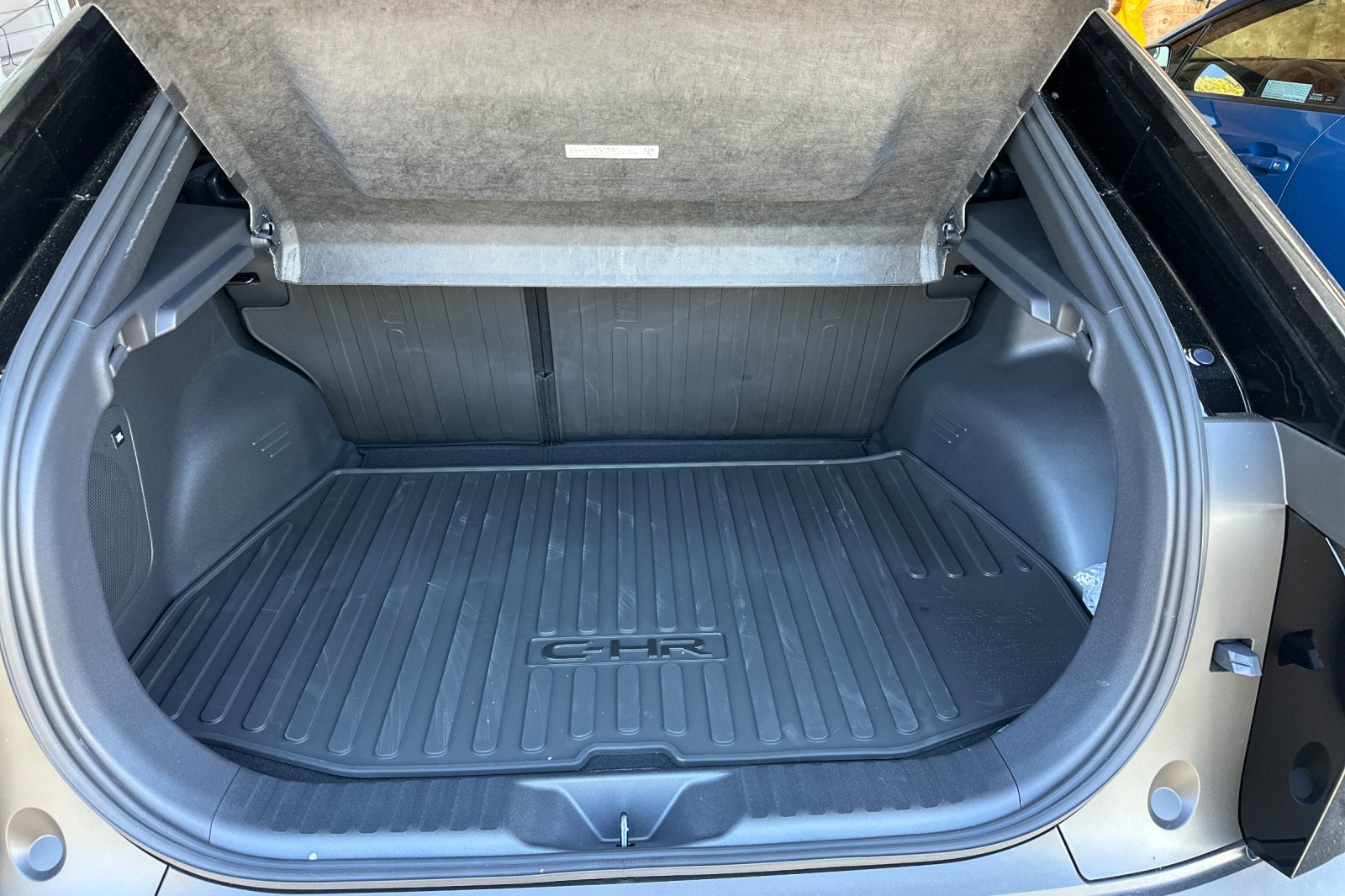 2026 Toyota C-HR XSE - Photo 12