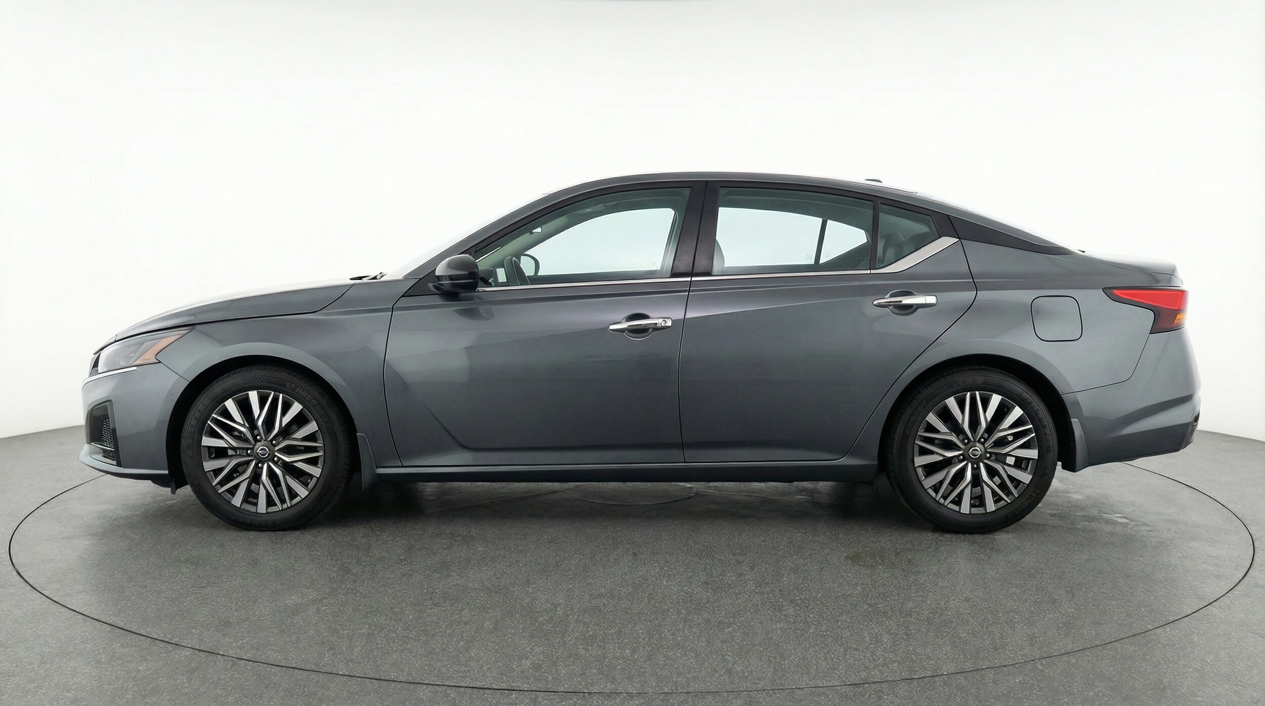 Thumbnail: 2025 Nissan Altima - 4