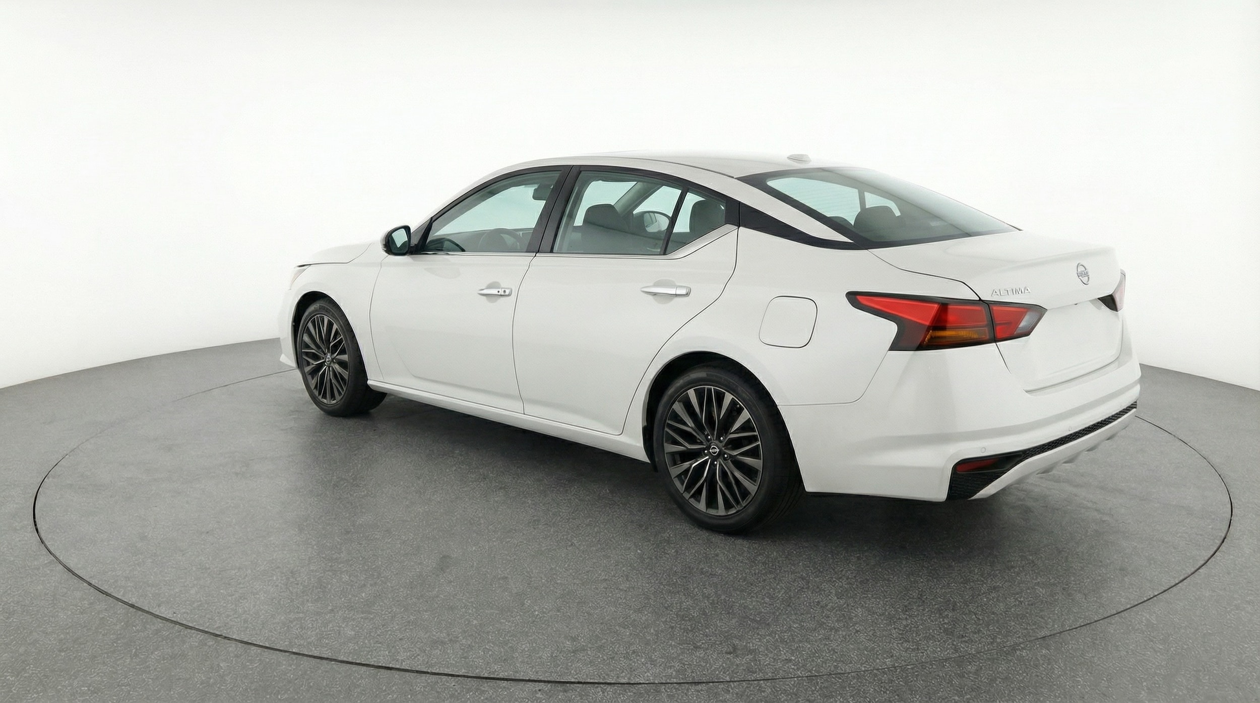 Thumbnail: 2025 Nissan Altima - 5