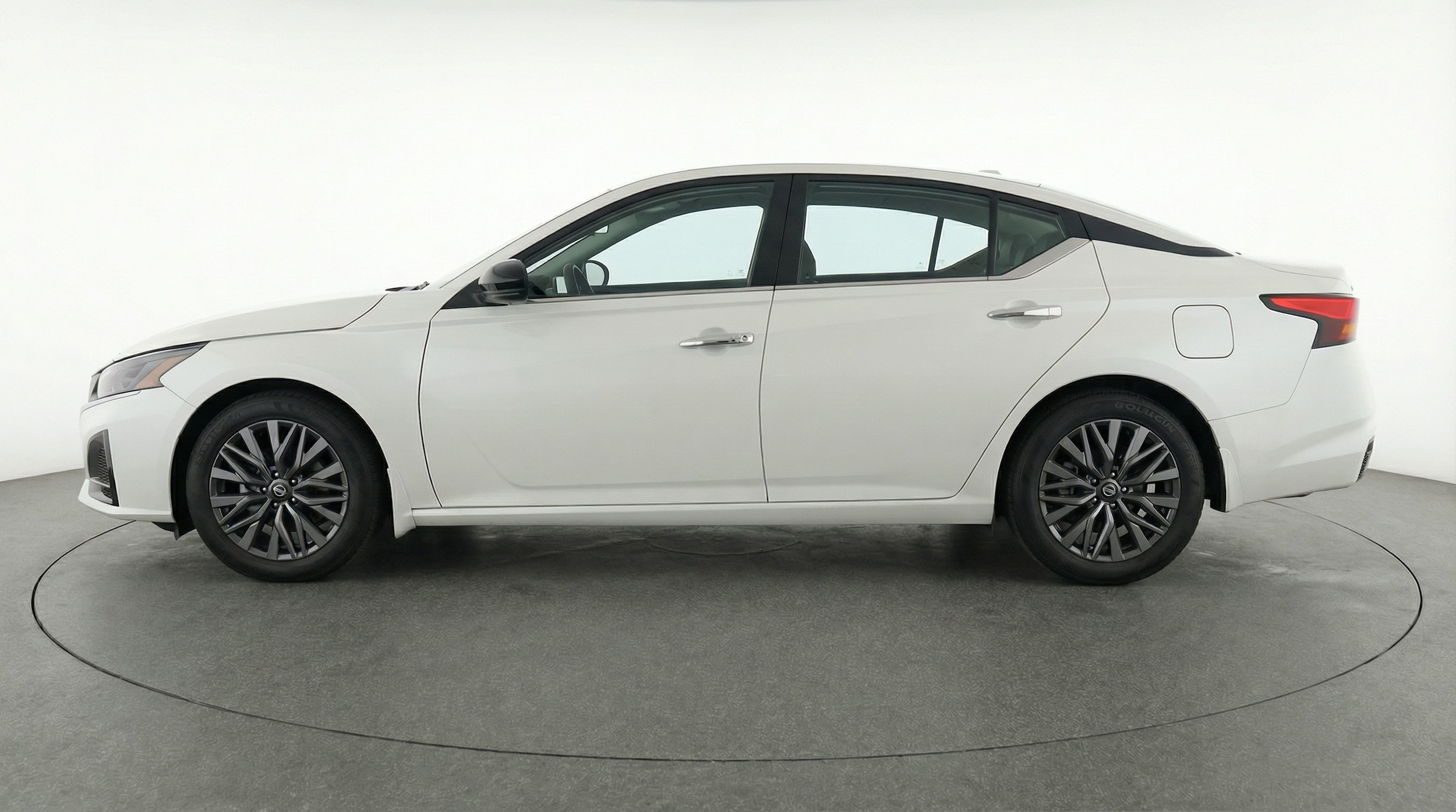 Thumbnail: 2025 Nissan Altima - 4