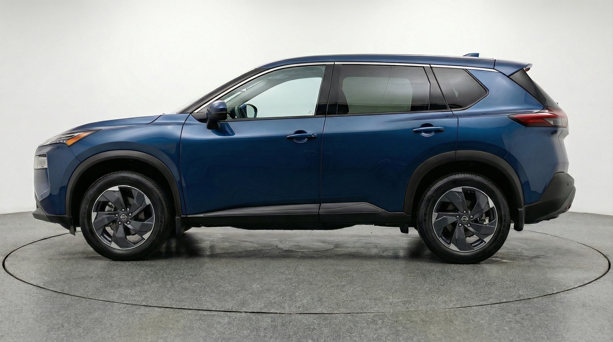 Thumbnail: 2025 Nissan Rogue - 4