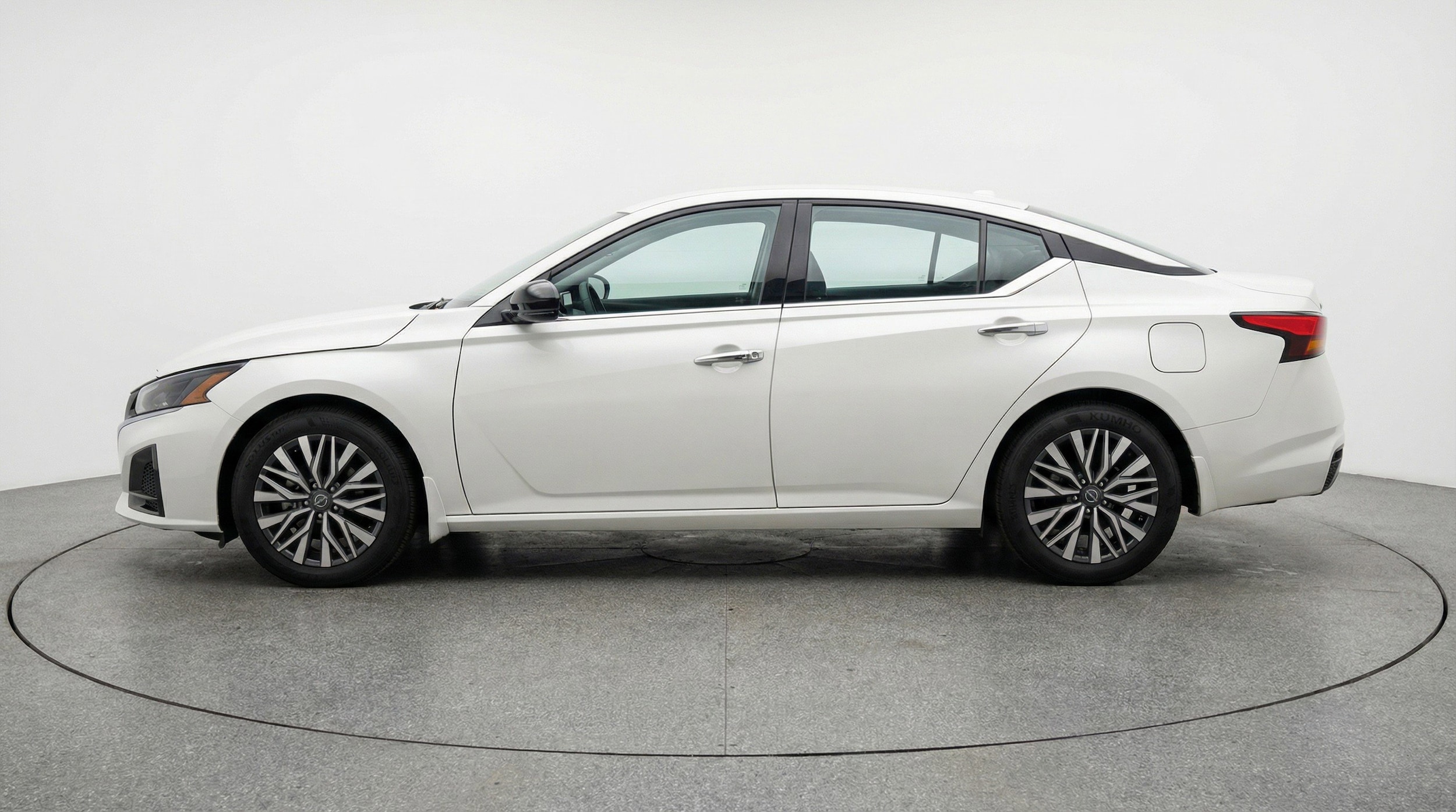 Thumbnail: 2025 Nissan Altima - 5