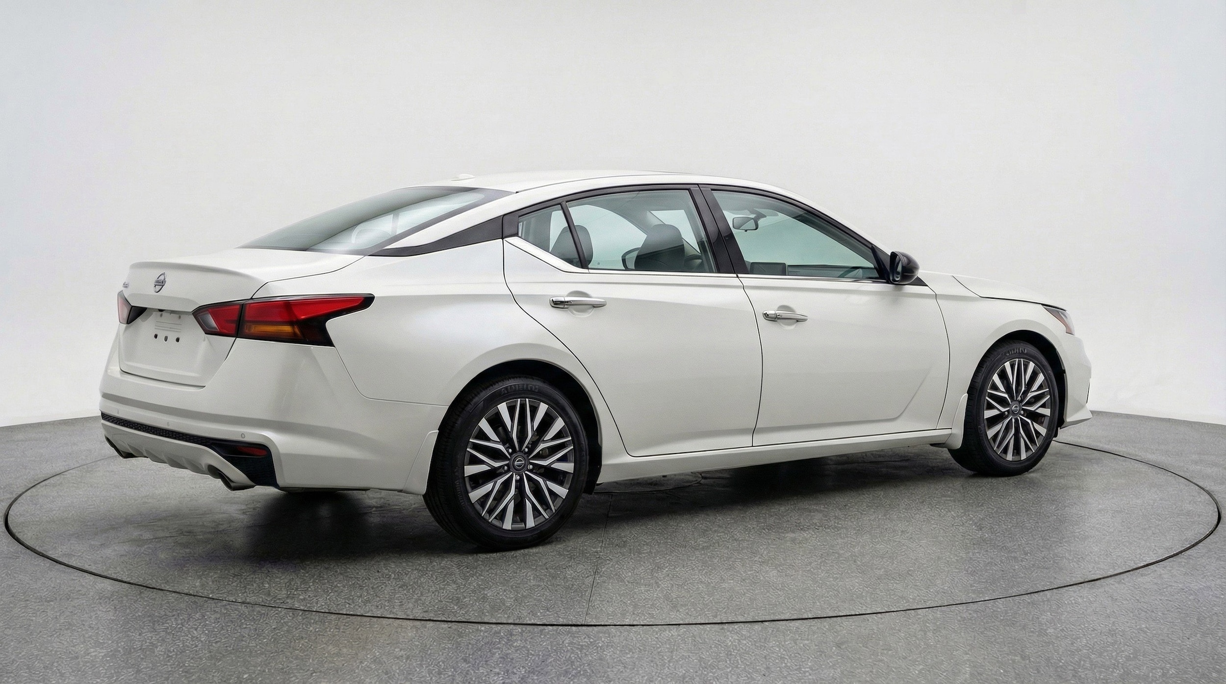 Thumbnail: 2025 Nissan Altima - 9