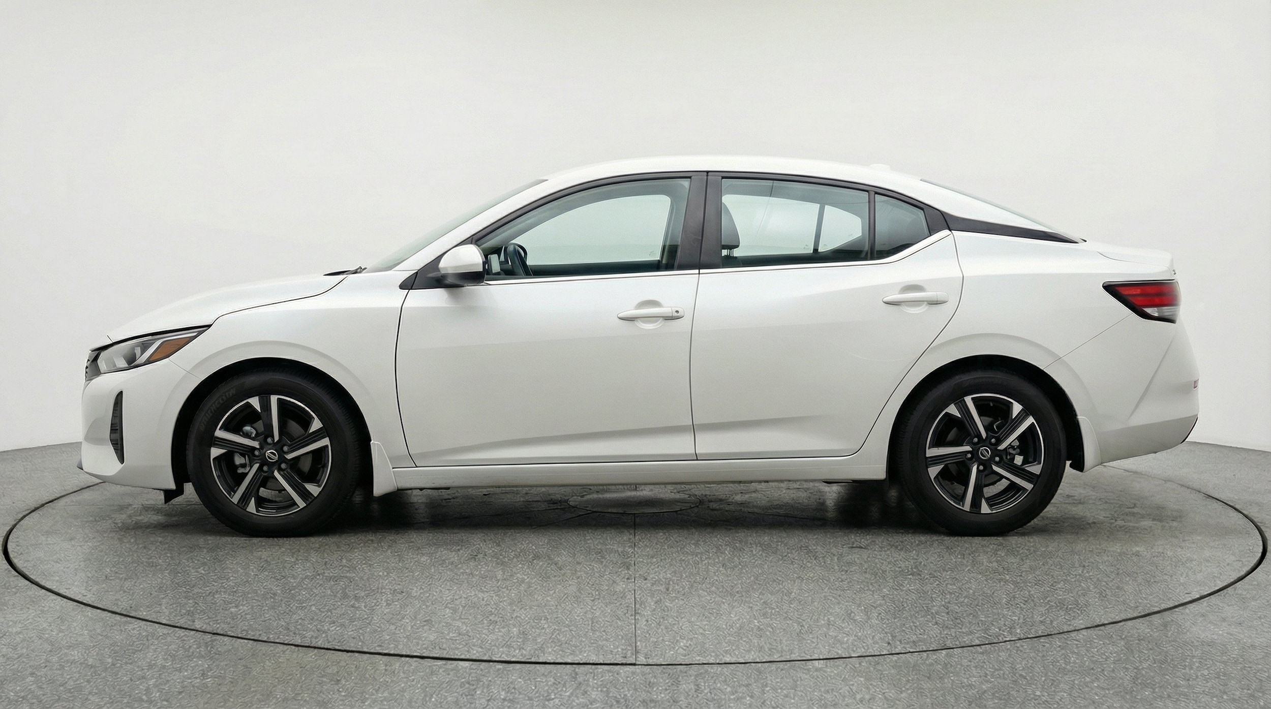 Thumbnail: 2025 Nissan Sentra - 5