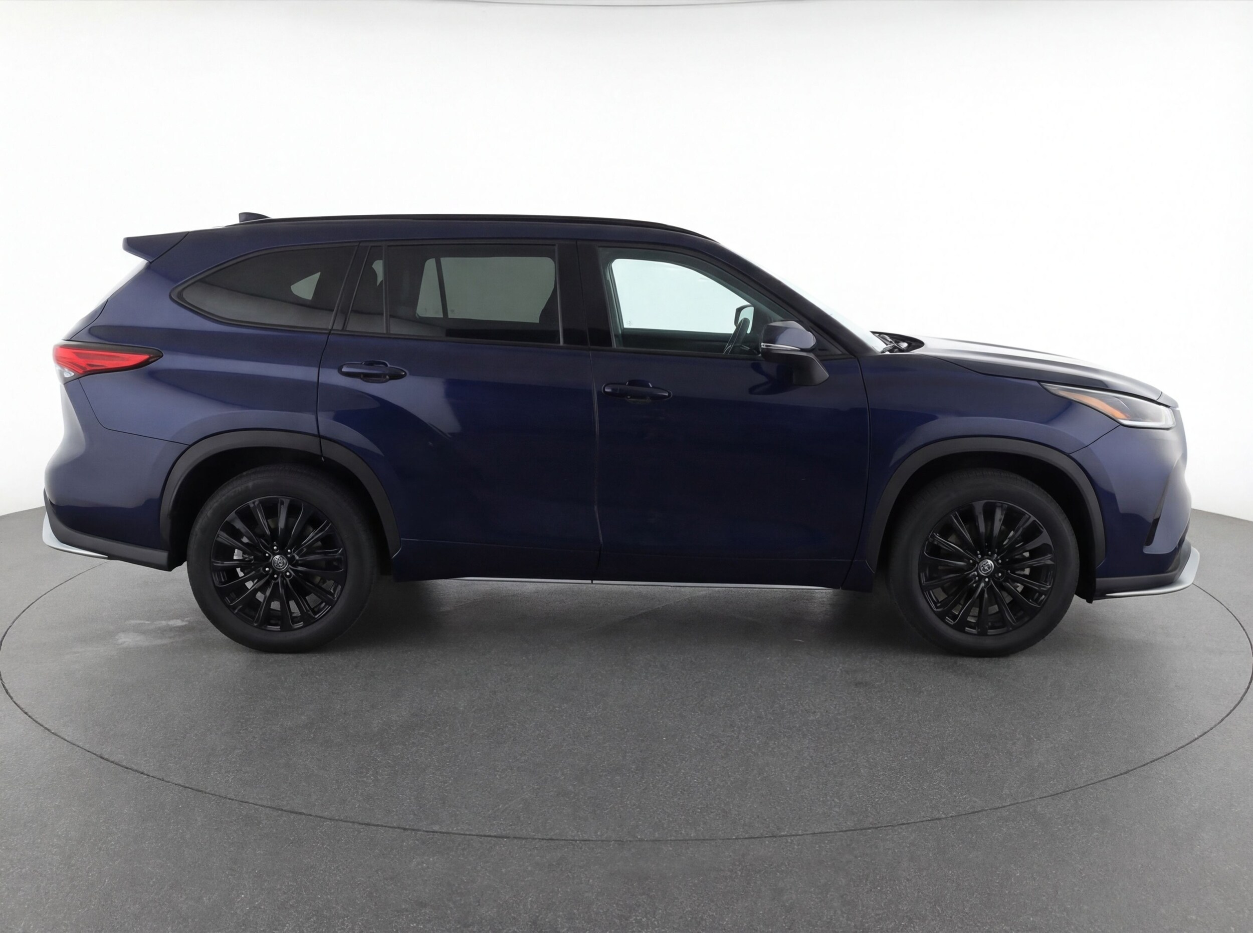 Thumbnail: 2024 Toyota Highlander - 8