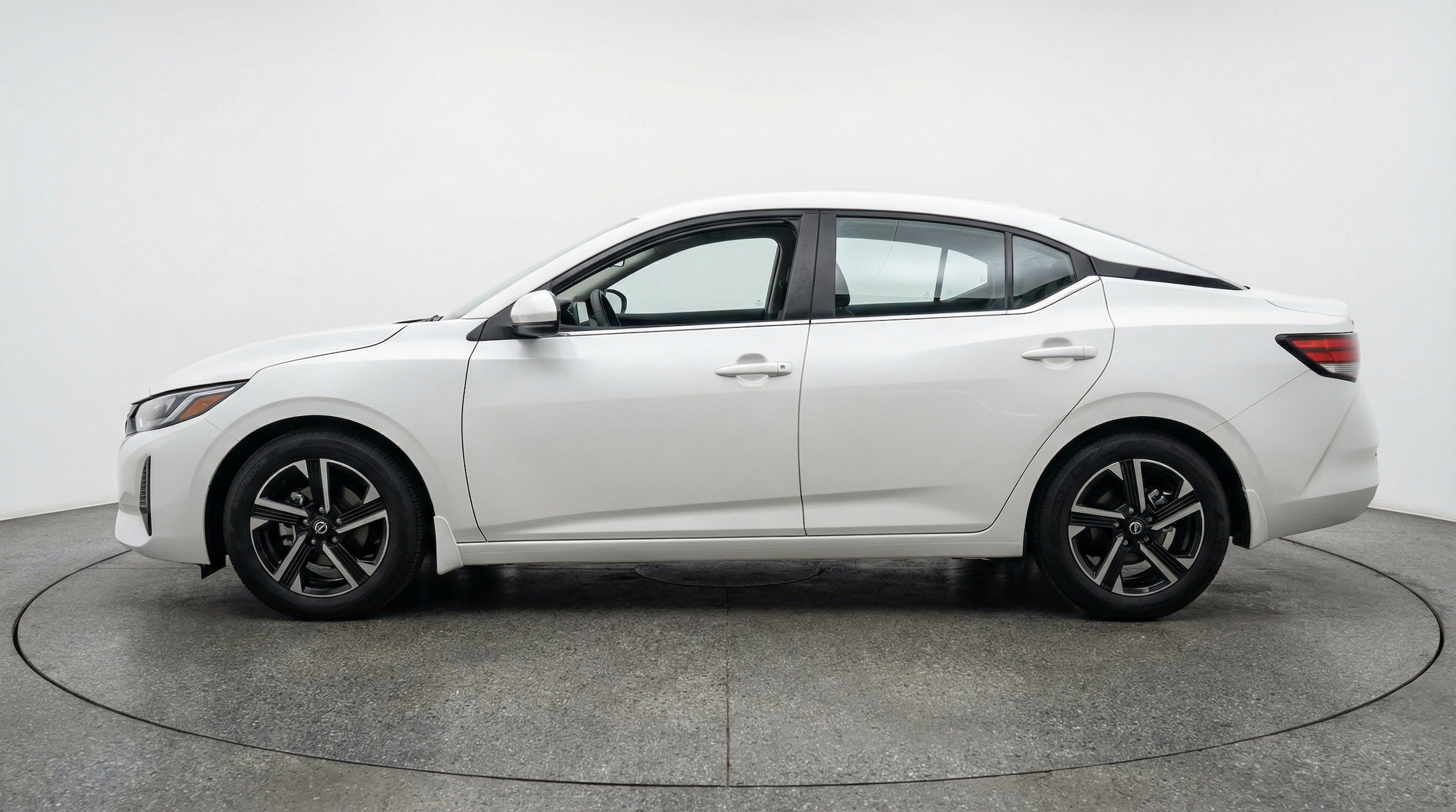 Thumbnail: 2025 Nissan Sentra - 5