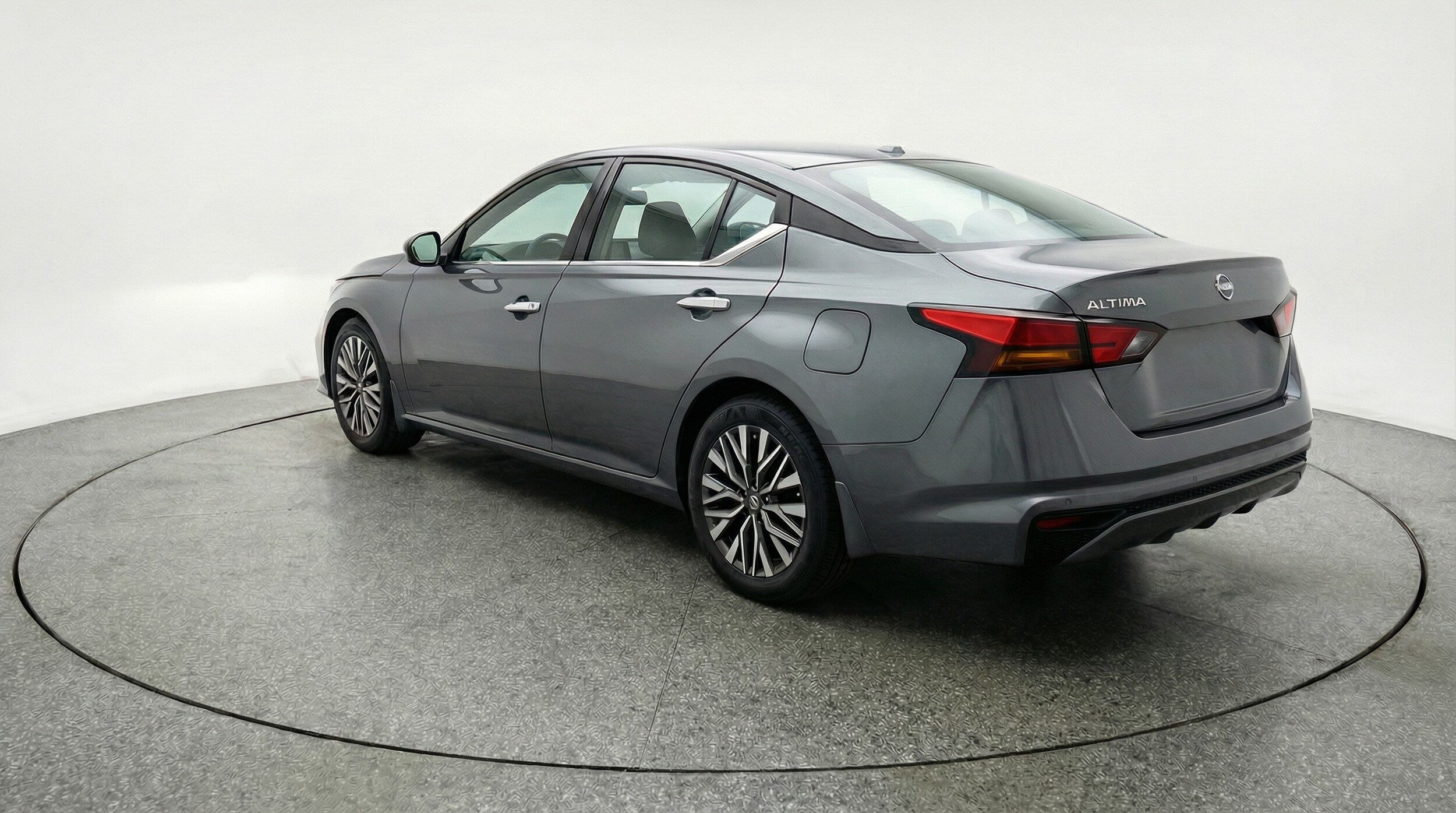 Thumbnail: 2025 Nissan Altima - 5