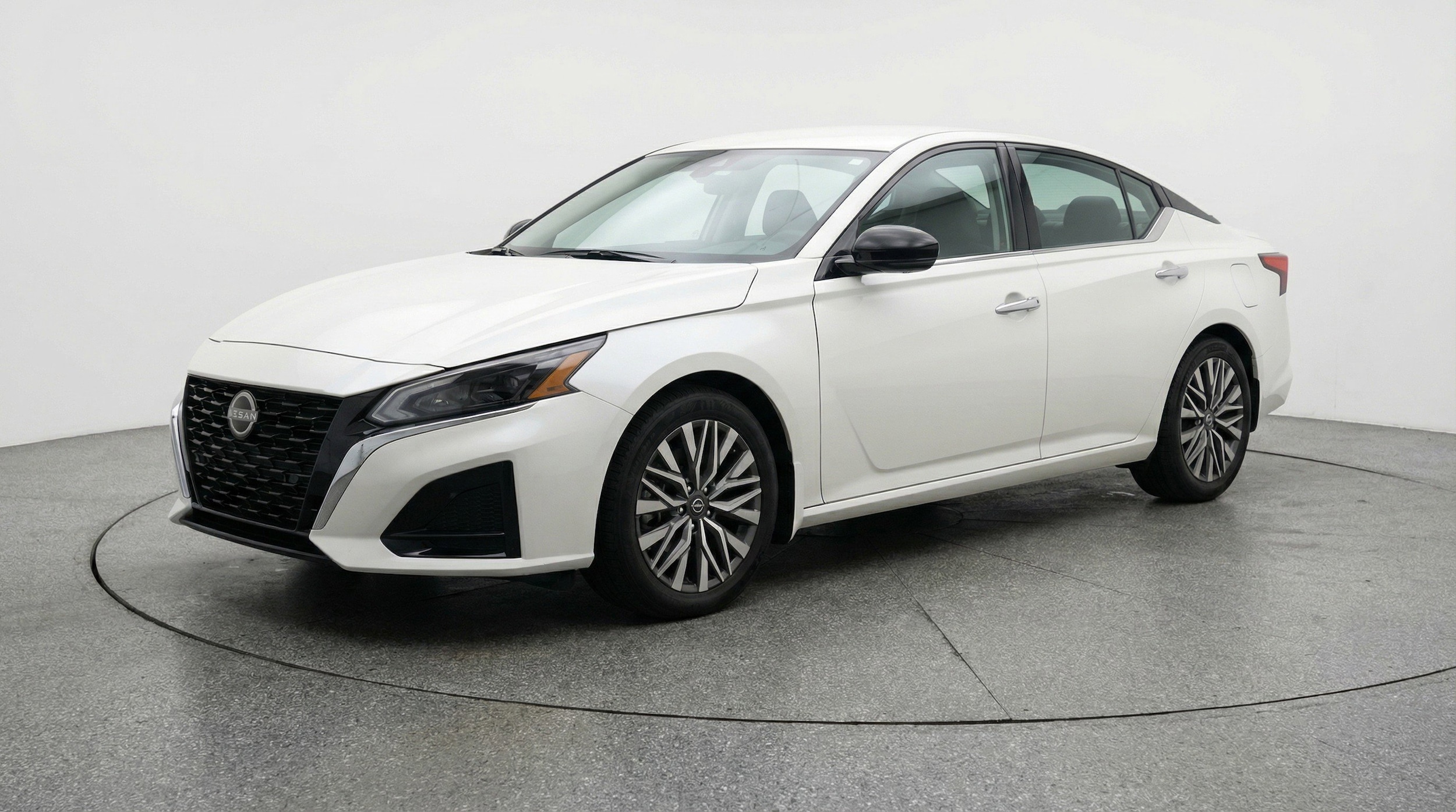 Thumbnail: 2025 Nissan Altima - 3