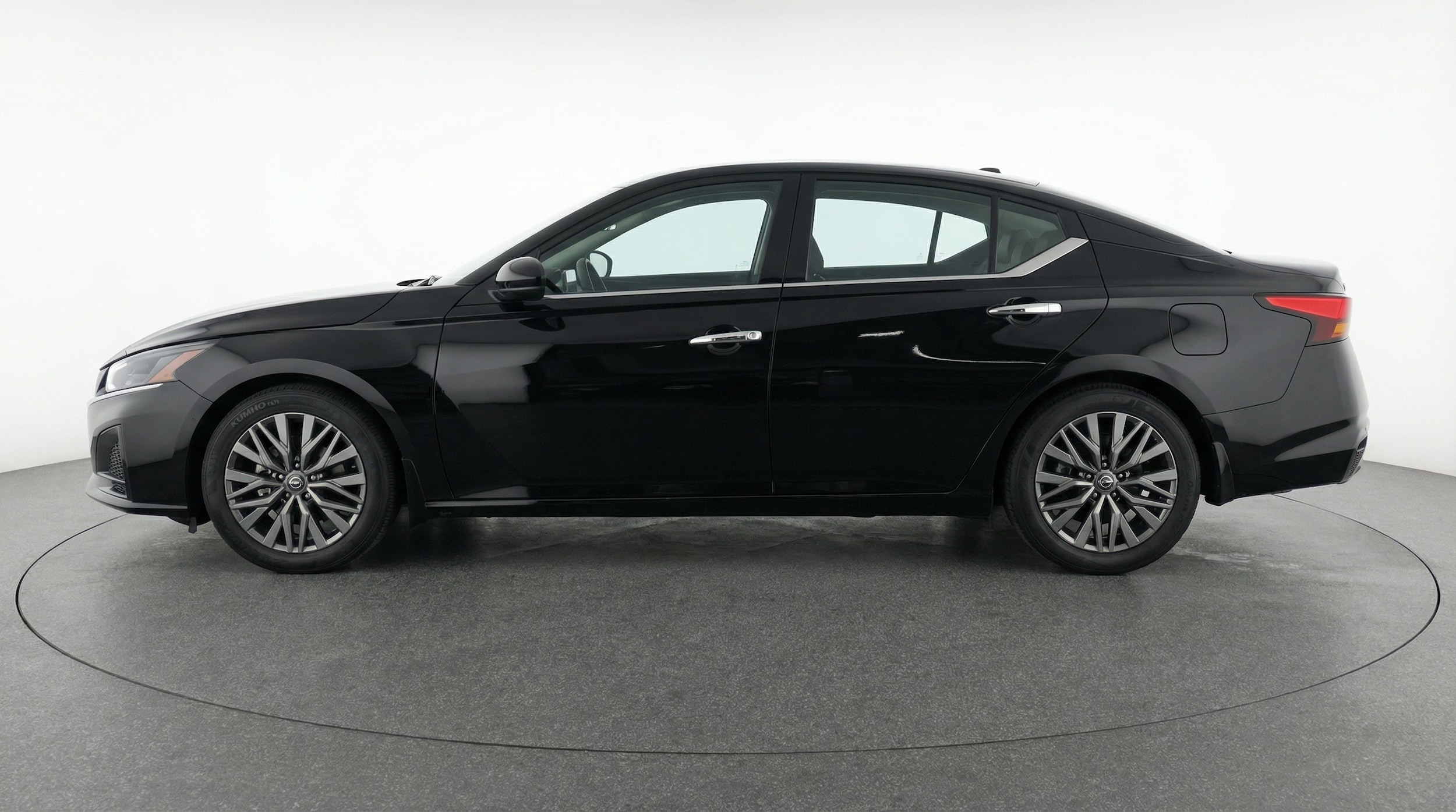 Thumbnail: 2025 Nissan Altima - 4