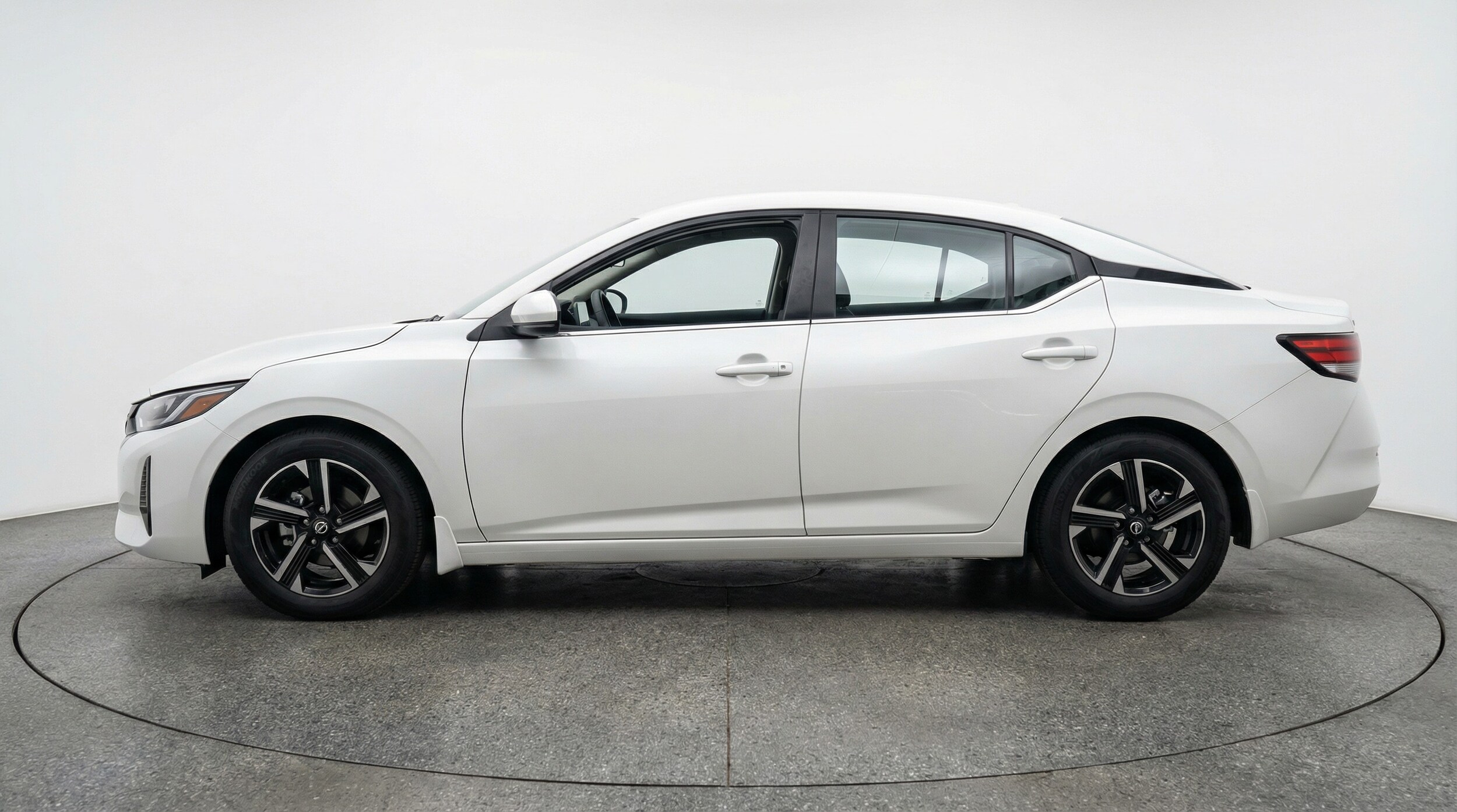 Thumbnail: 2025 Nissan Sentra - 4