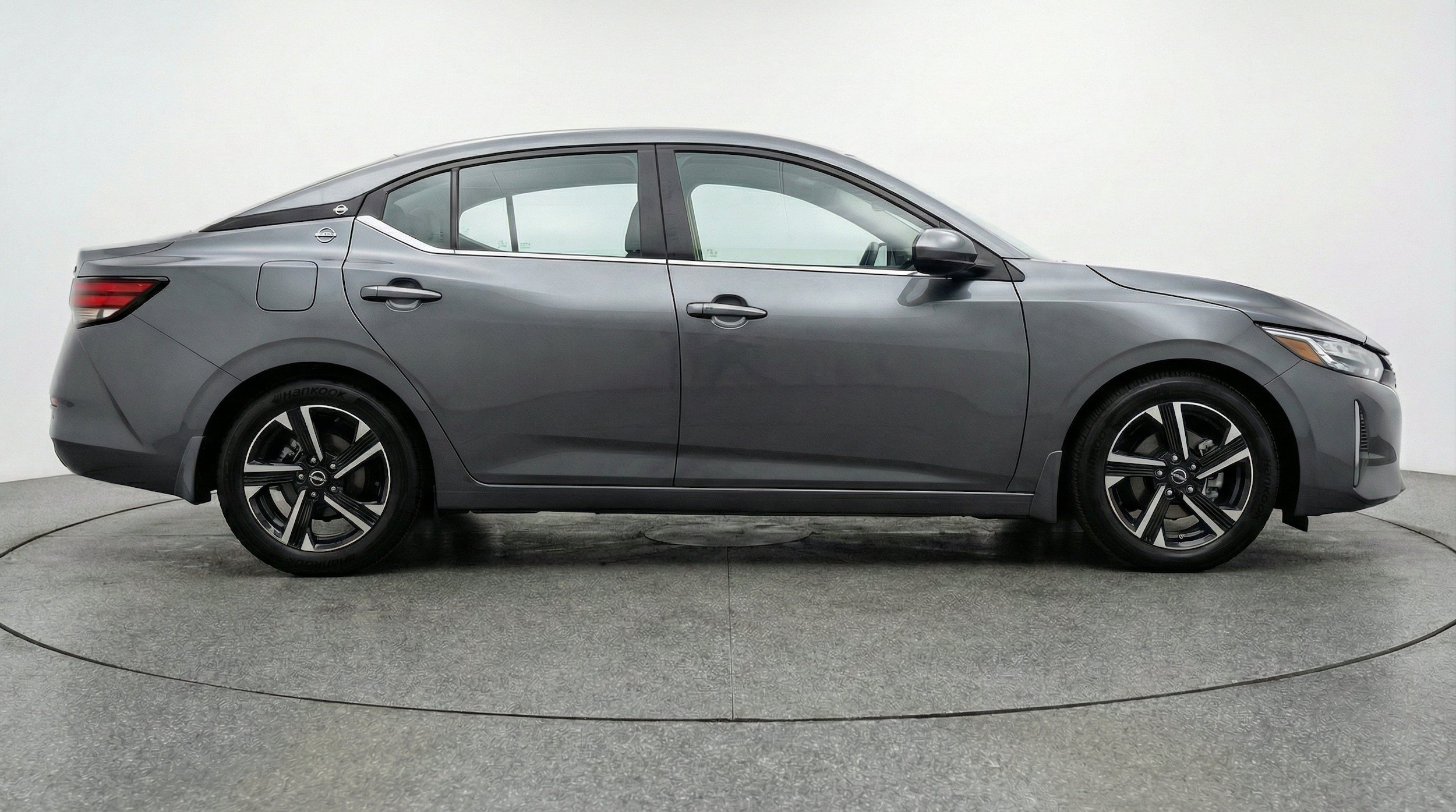 Thumbnail: 2025 Nissan Sentra - 10