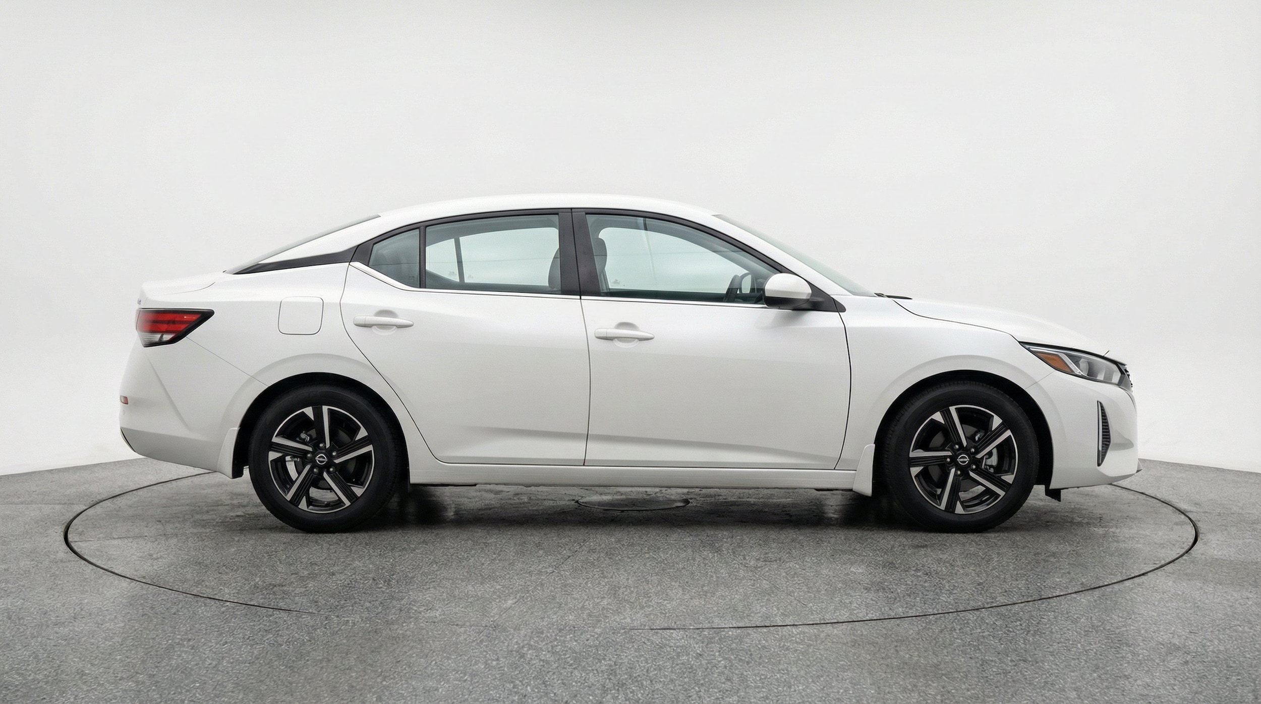 Thumbnail: 2025 Nissan Sentra - 10