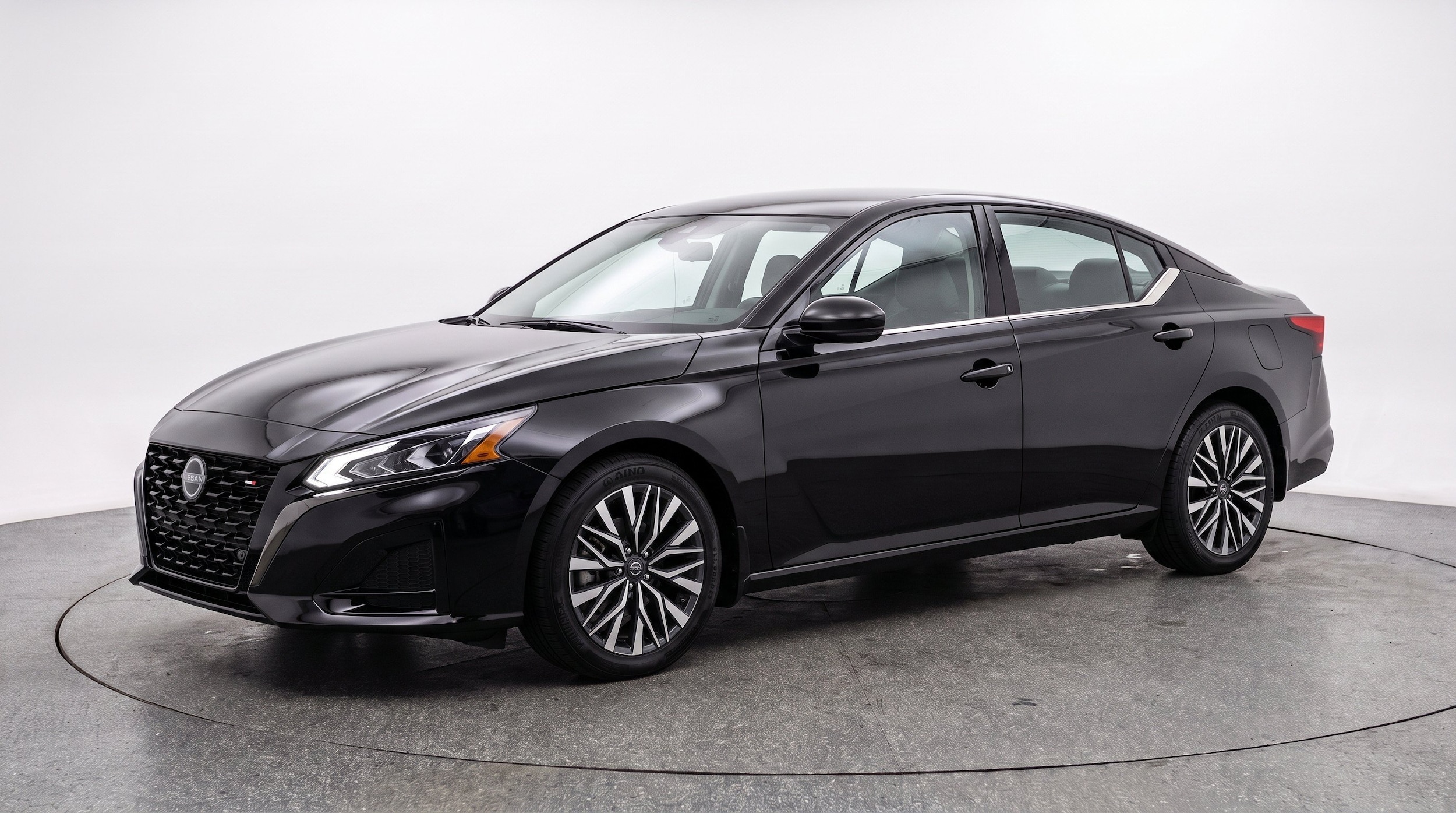 Thumbnail: 2025 Nissan Altima - 3
