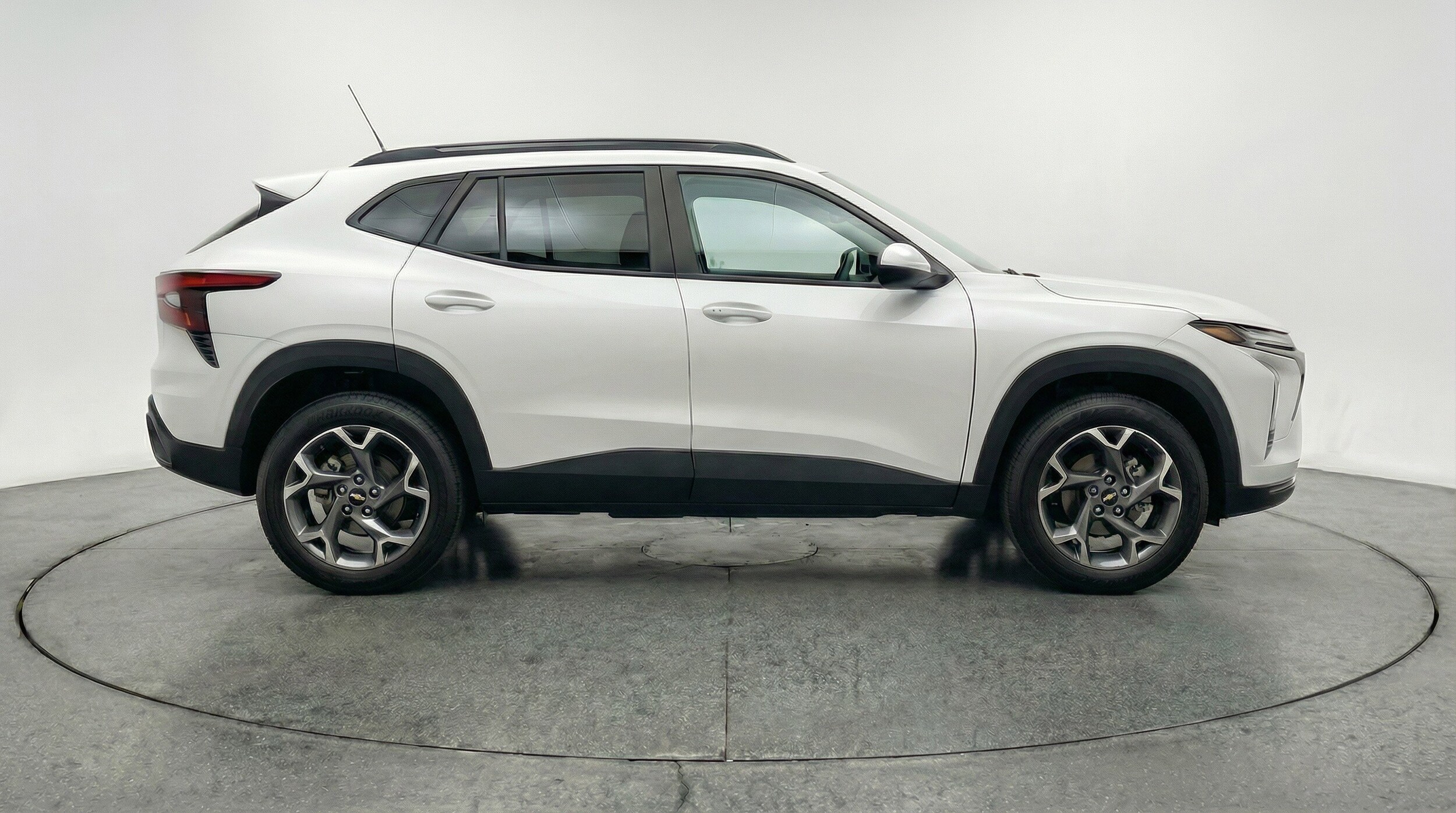 Thumbnail: 2025 Chevrolet Trax - 11