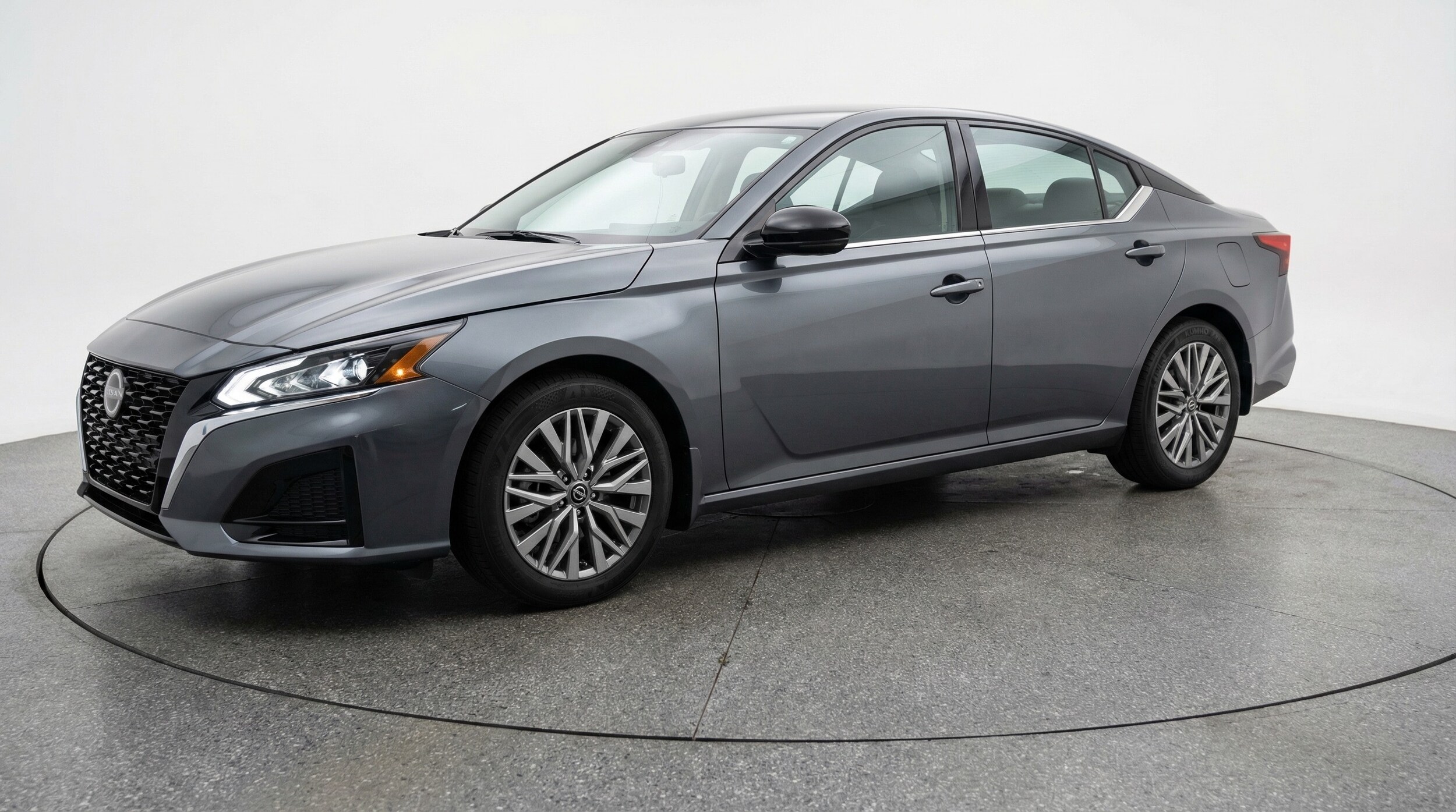 Thumbnail: 2025 Nissan Altima - 3