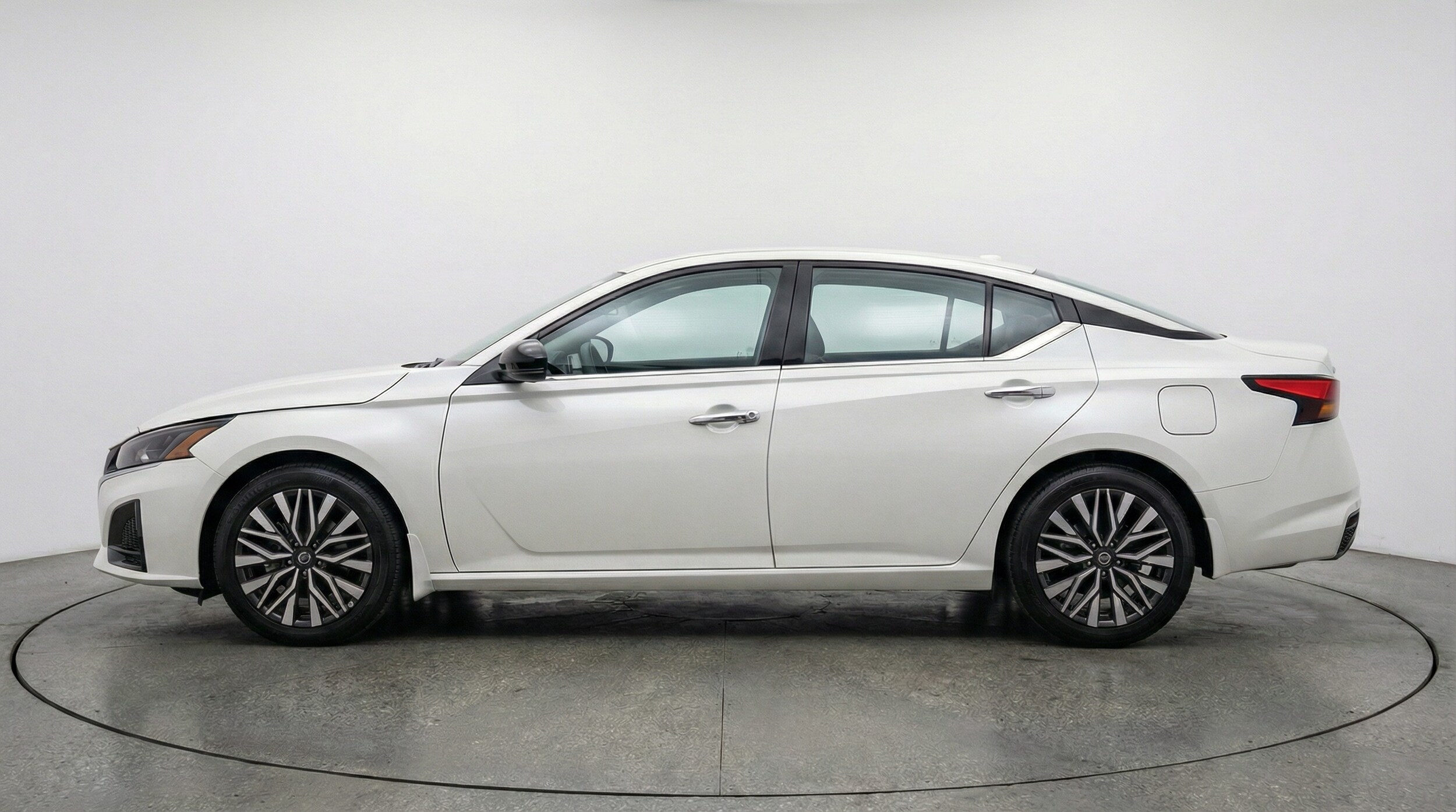 Thumbnail: 2025 Nissan Altima - 4