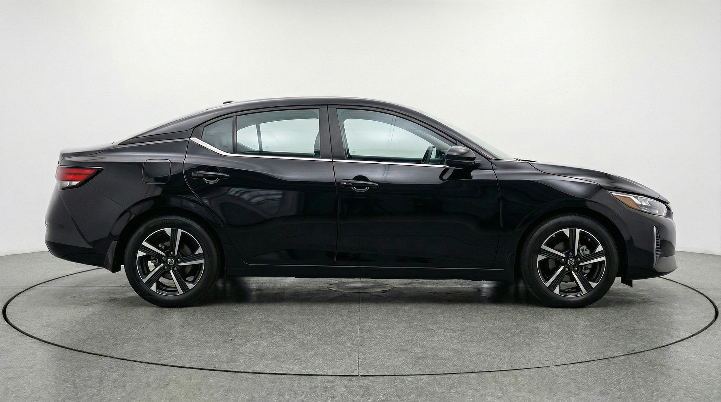 Thumbnail: 2025 Nissan Sentra - 8