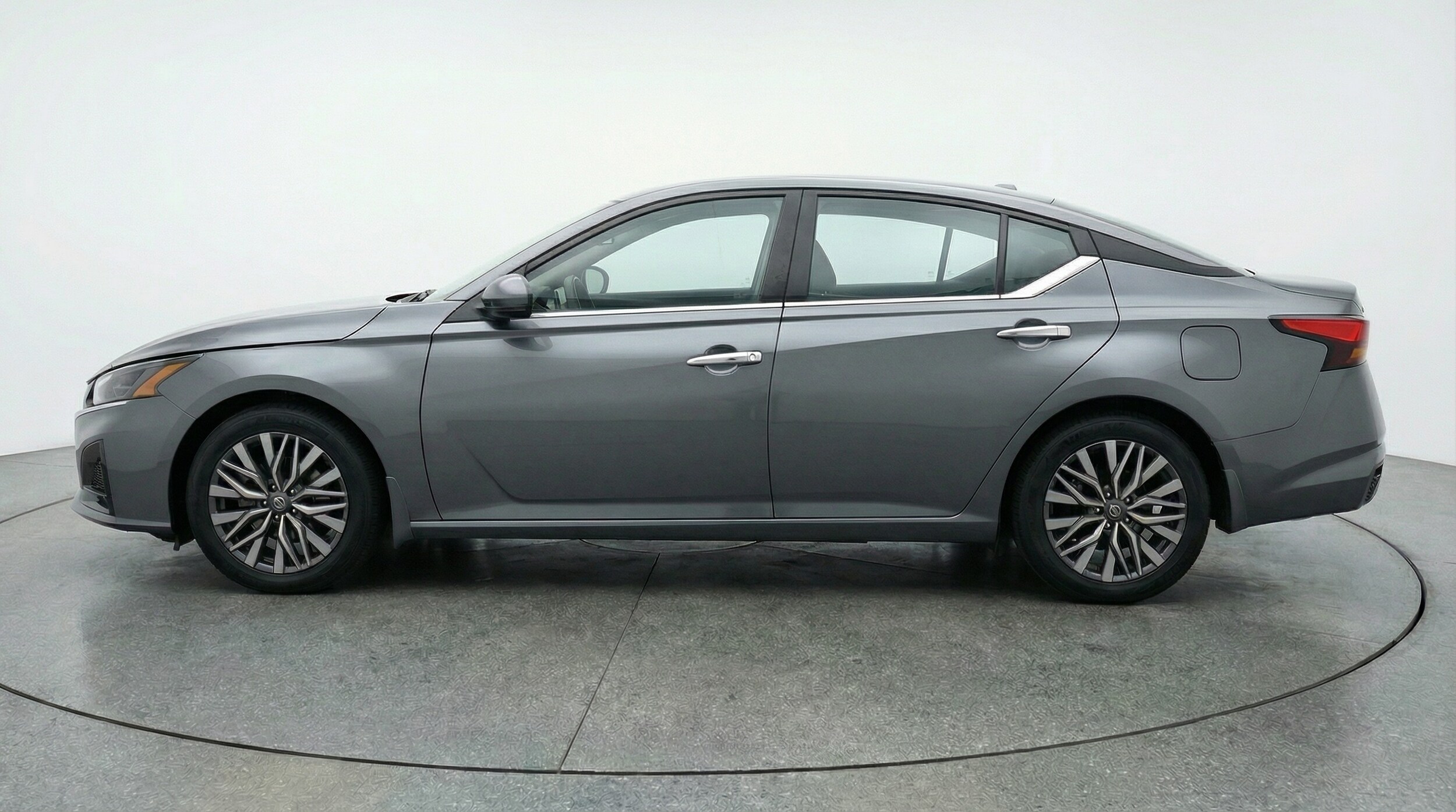 Thumbnail: 2025 Nissan Altima - 4