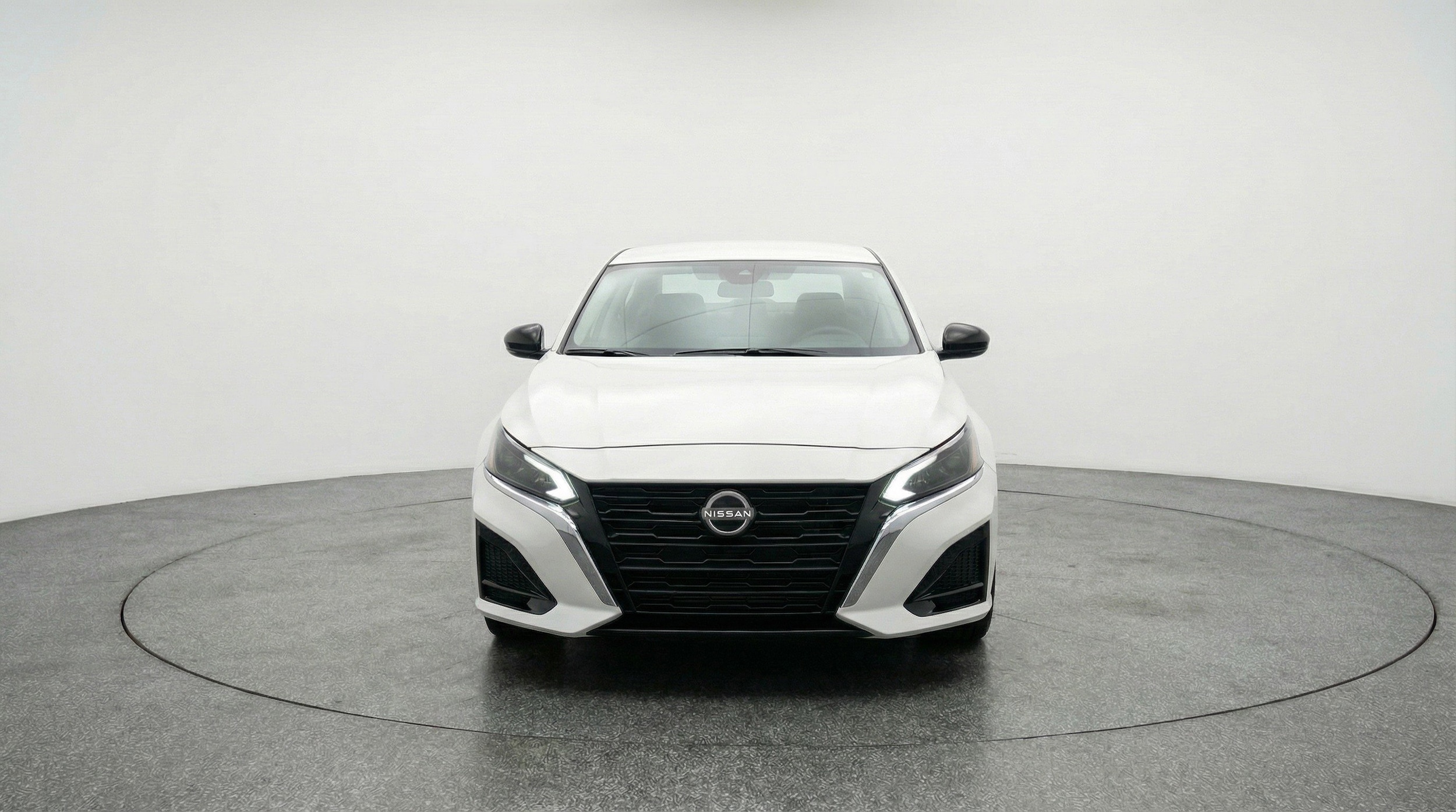 Thumbnail: 2025 Nissan Altima - 2
