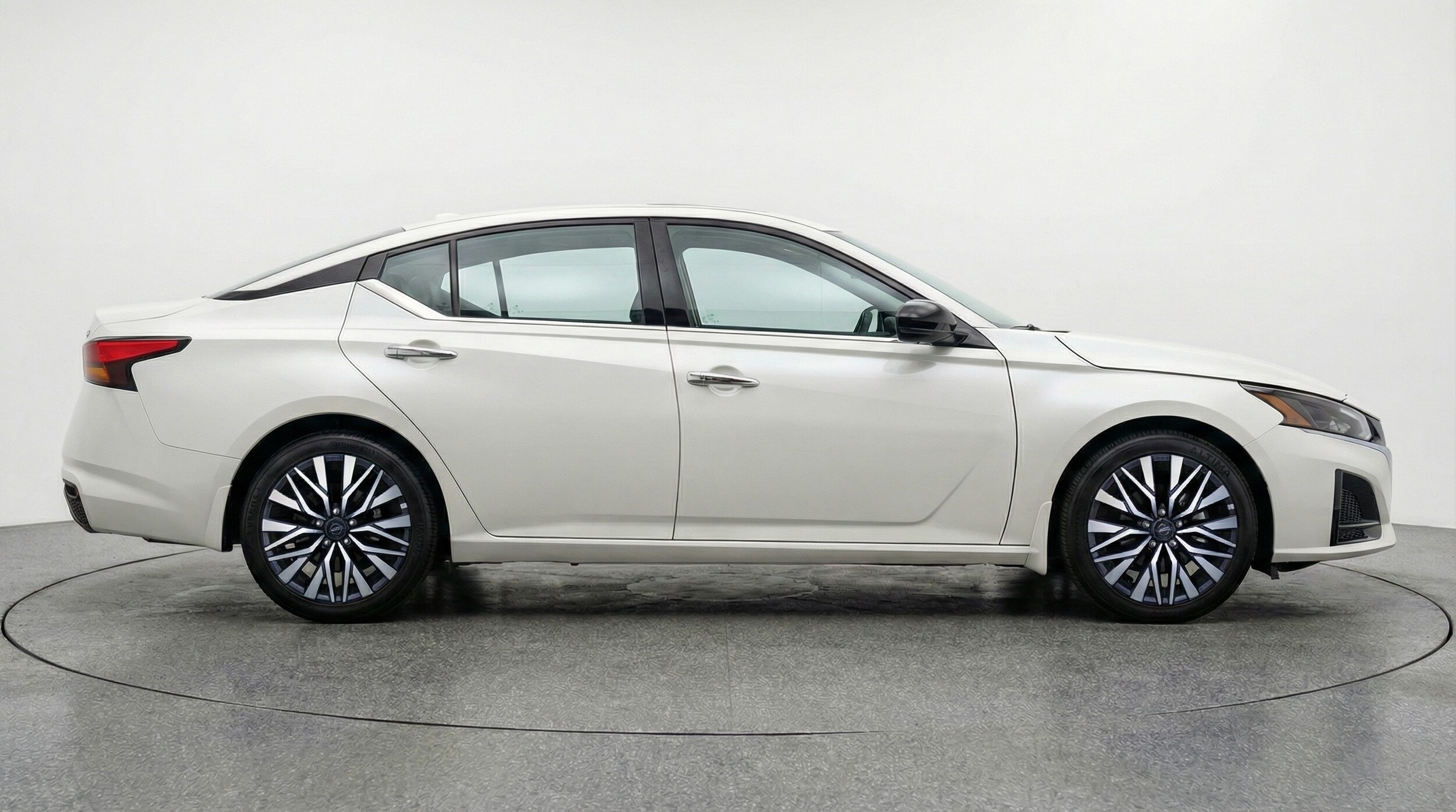 Thumbnail: 2025 Nissan Altima - 8