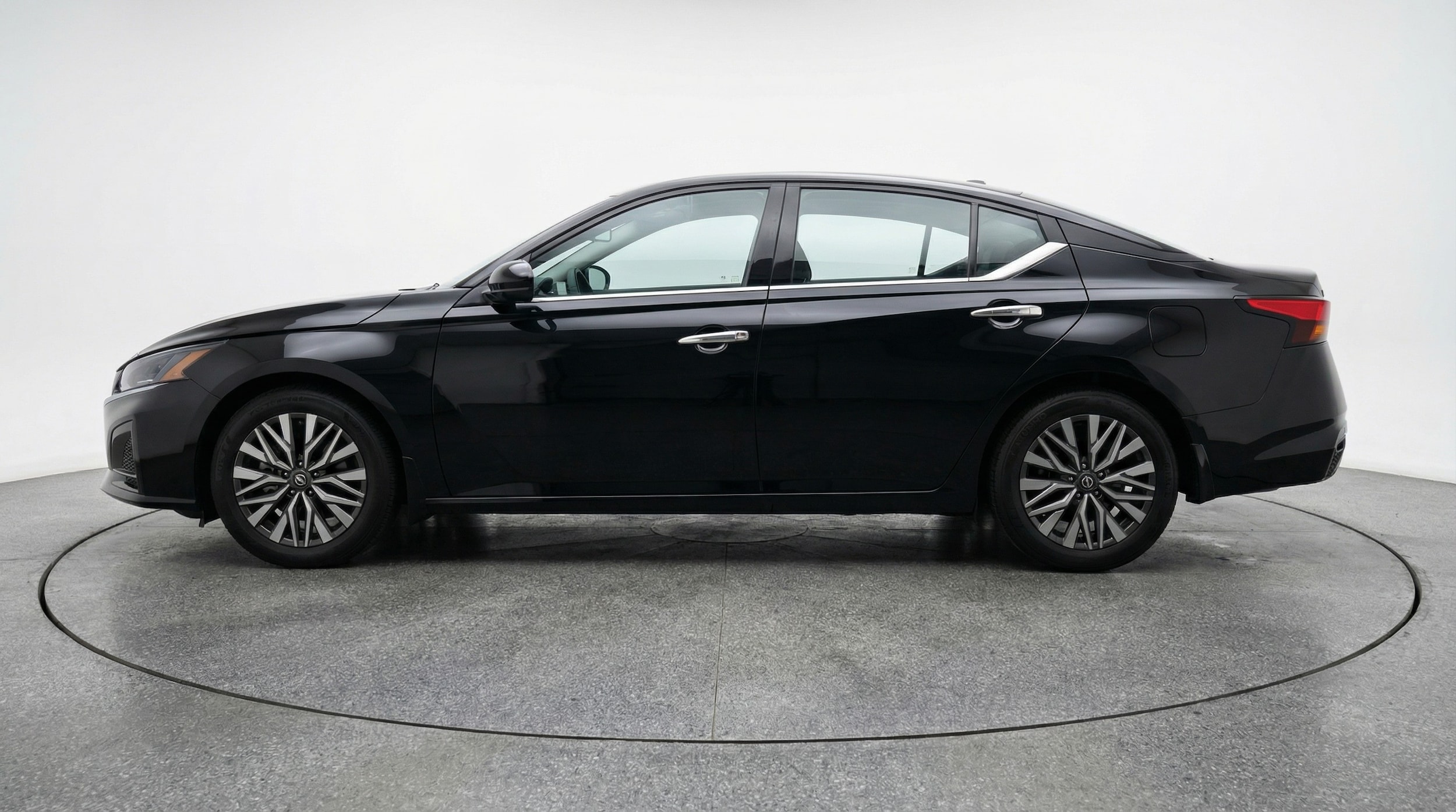 Thumbnail: 2025 Nissan Altima - 4