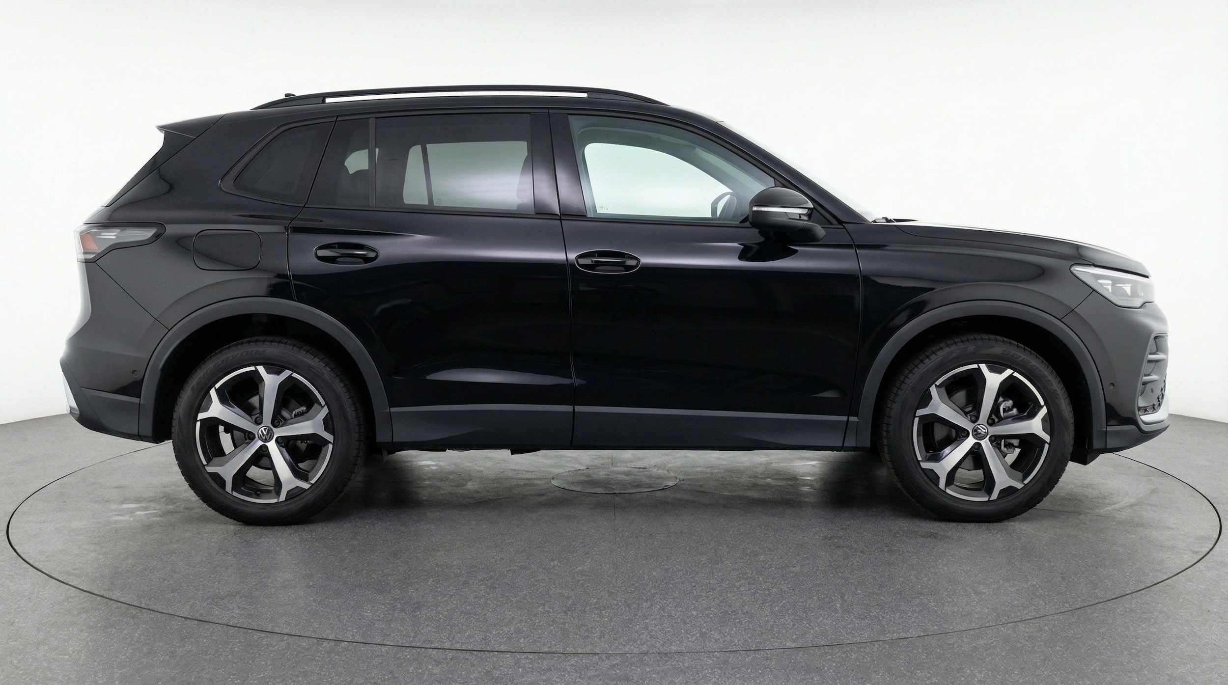 Thumbnail: 2026 Volkswagen Tiguan - 10