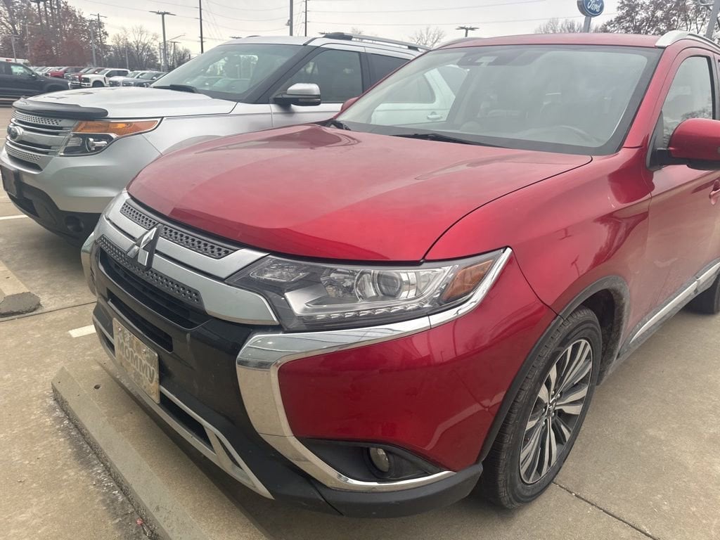 Used 2020 Mitsubishi Outlander SE CUV