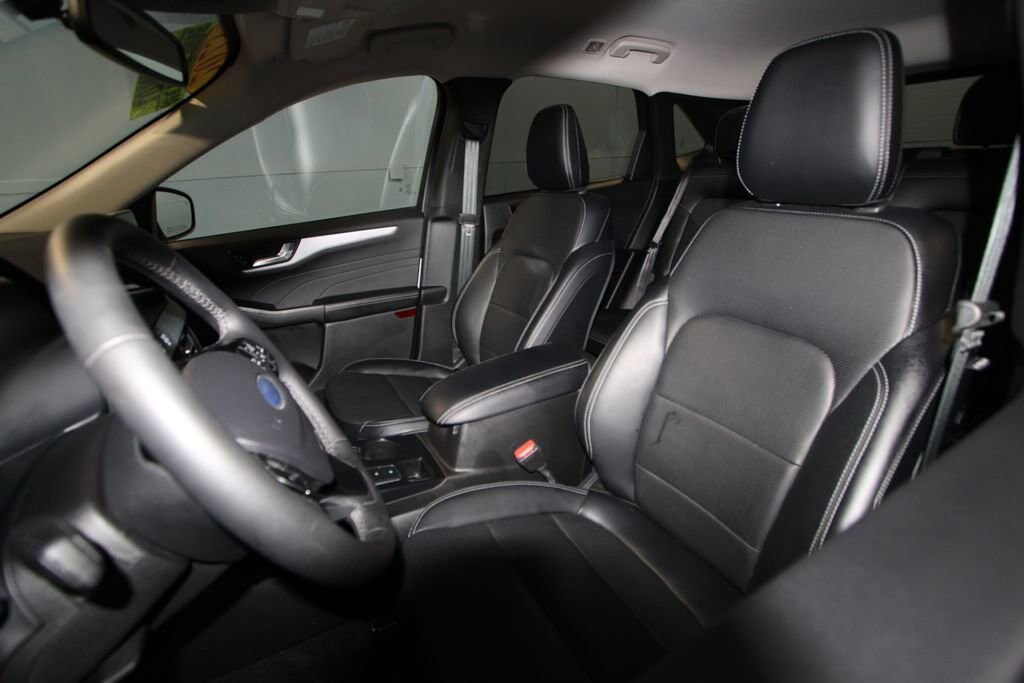 Used 2025 Ford Escape Platinum SUV