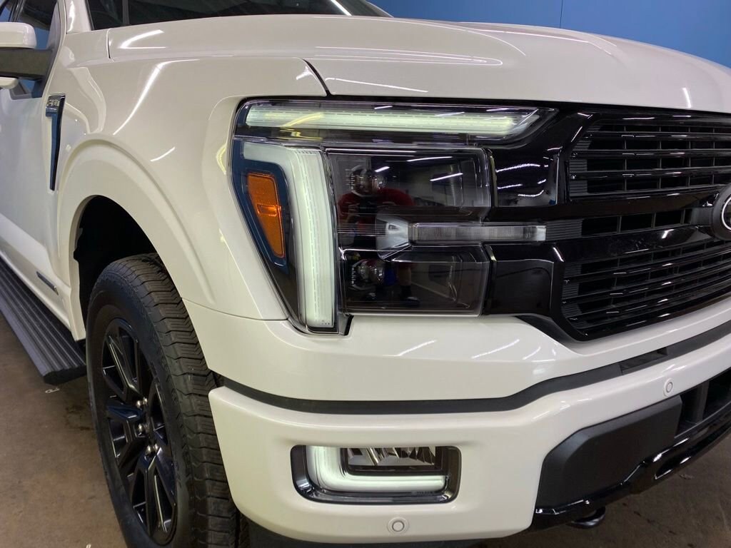 New 2025 Ford F-150 Platinum Platinum 4WD SuperCrew 5.5 Box