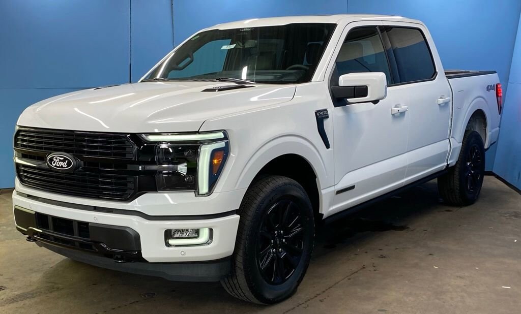 New 2025 Ford F-150 Platinum Platinum 4WD SuperCrew 5.5 Box