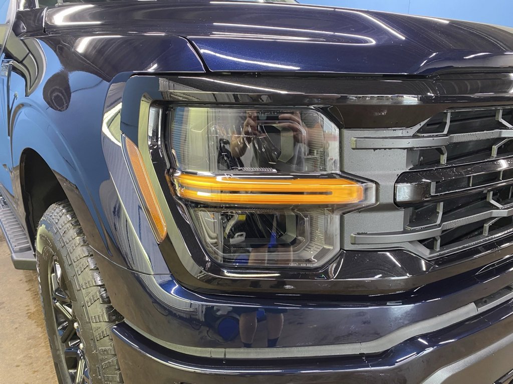 2025 Ford F-150 XLT photo 3