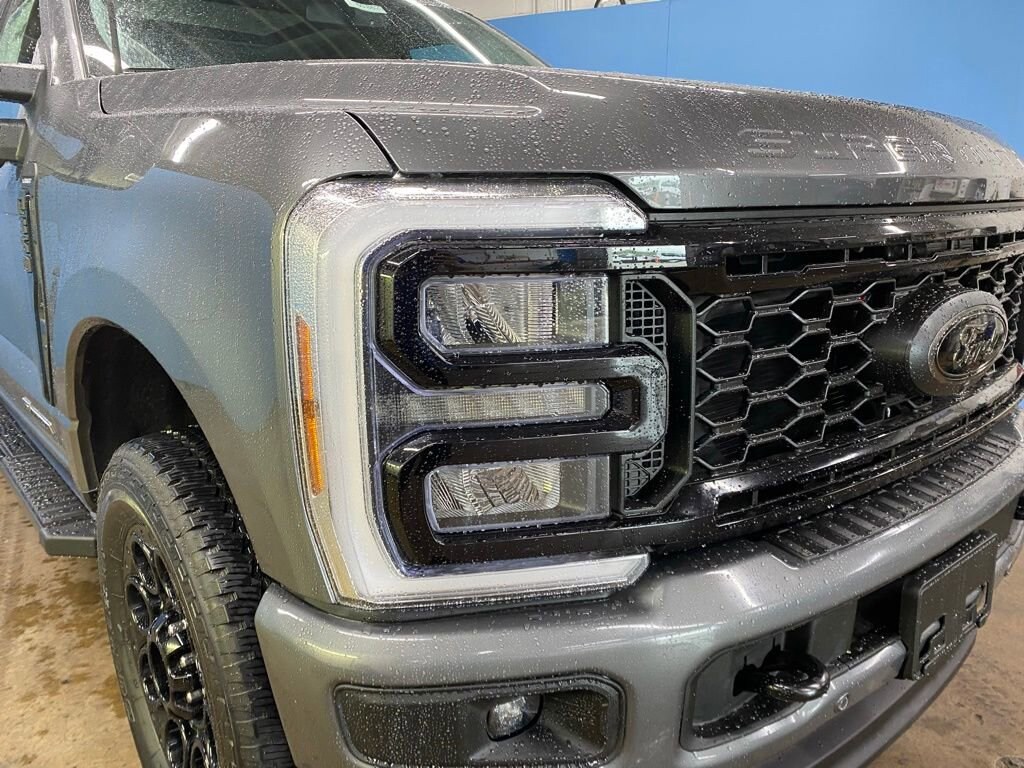 New 2025 Ford Super Duty F-350 SRW LARIAT LARIAT 4WD Crew Cab 6.75 Box